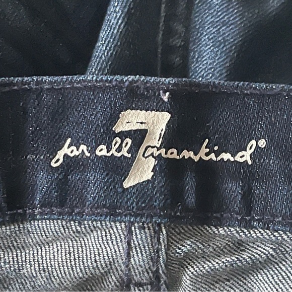 7forallmankind Dojo jean shorts Bermuda length GUC size 26 - Picture 6 of 9